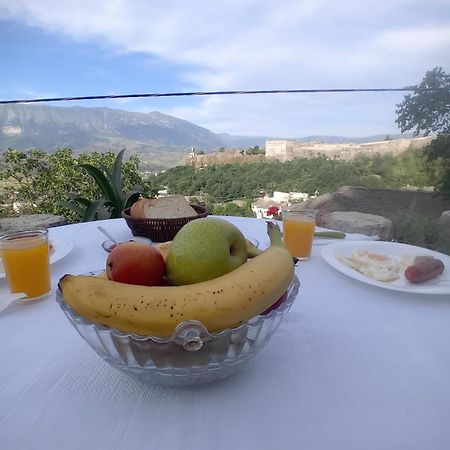 Arpet Guesthouse Gjirokastër Eksteriør bilde